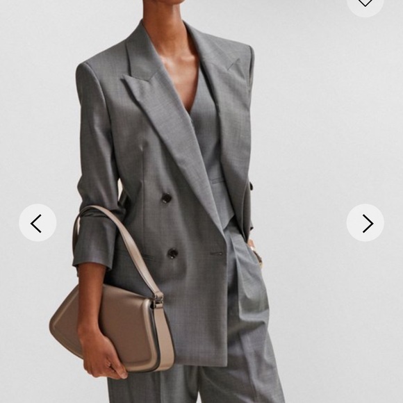 Hugo Boss‼️‼️ Suit RELAXED-FIT JACKET and PANTS 
SHARKSKIN ITALIAN WOOL‼️ - Picture 2 of 13